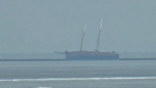 19th-Century Schooner Runs Up on the Rocks Near Cuxhaven