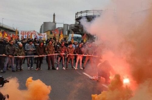 Dockworkers Disrupt Ports in Italy Protesting Alleged Arms Shipments