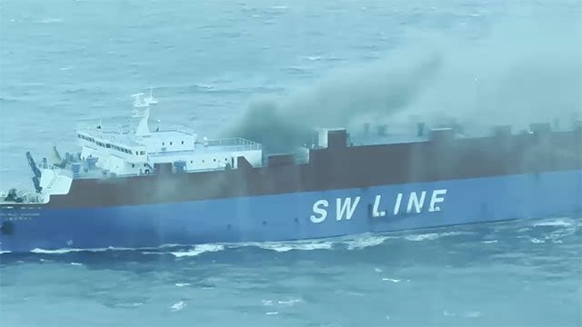 Korean RoRo Turns Around After Reporting Truck Fire