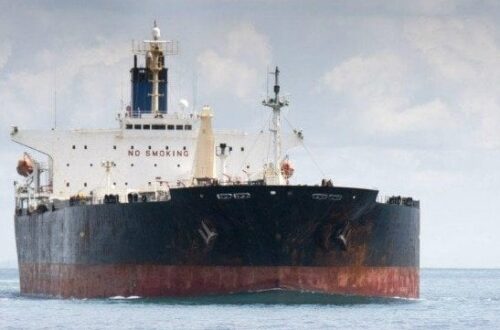 US Sanctions More Tankers as Indirect Talks with Iran Begin